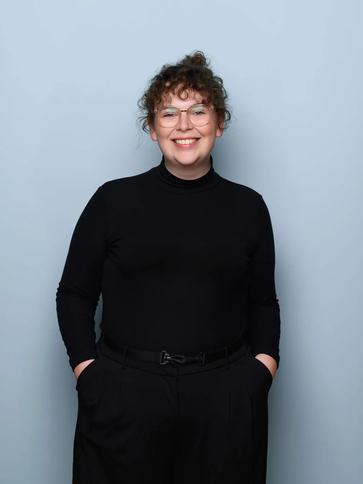 Portraitfoto von Hannah Förster, Strategic Consulting bei hej.build