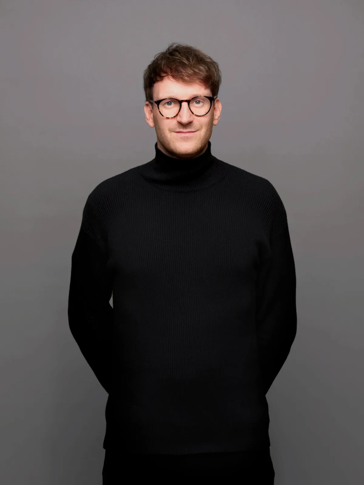 Portraitfoto von Hannes Eberlein, Managing Partner und Head of Digital Solutions bei hej.build